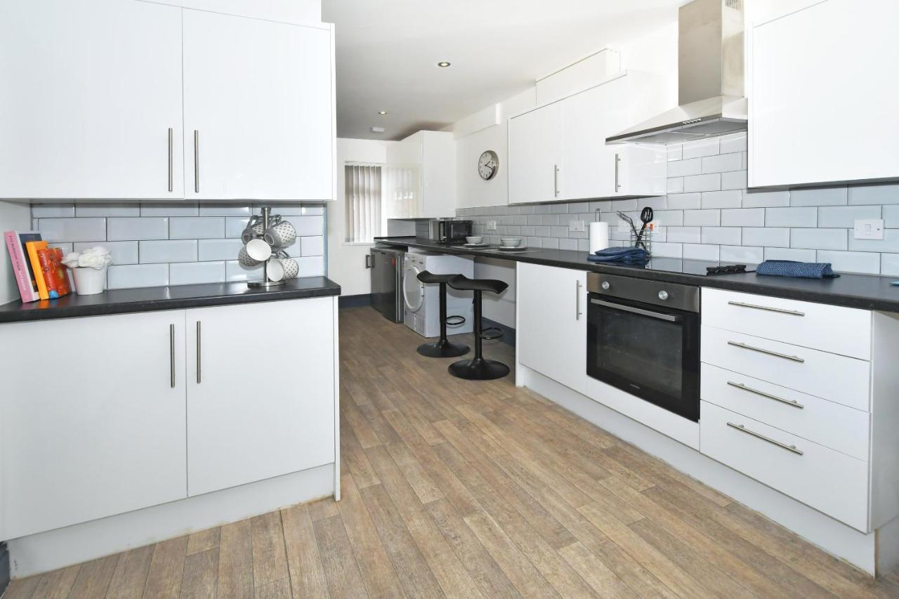 Townhouse @ Chiltern Place Newcastle Under Lyme Silverdale  Exterior photo