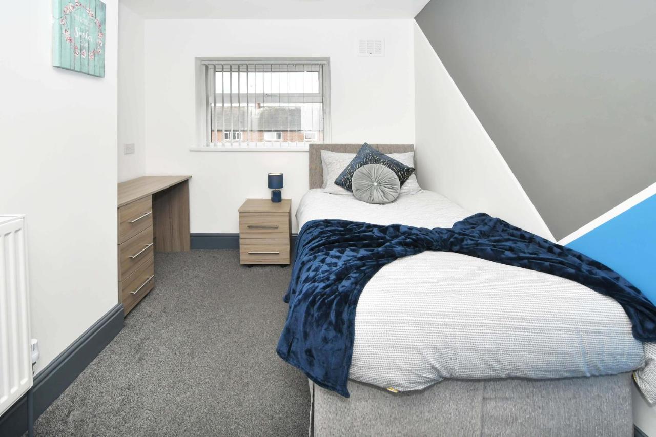 Townhouse @ Chiltern Place Newcastle Under Lyme Silverdale  Exterior photo