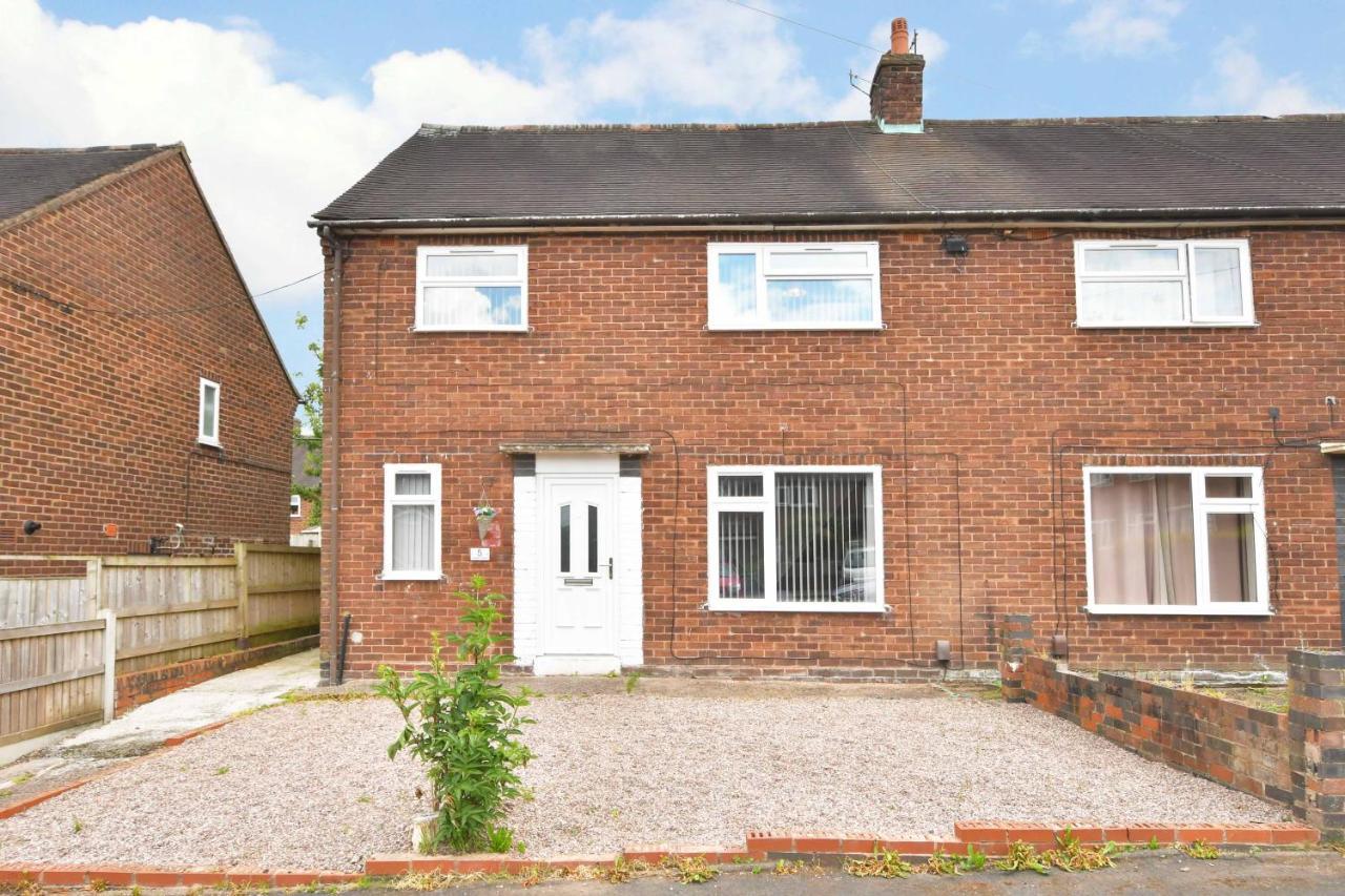 Townhouse @ Chiltern Place Newcastle Under Lyme Silverdale  Exterior photo