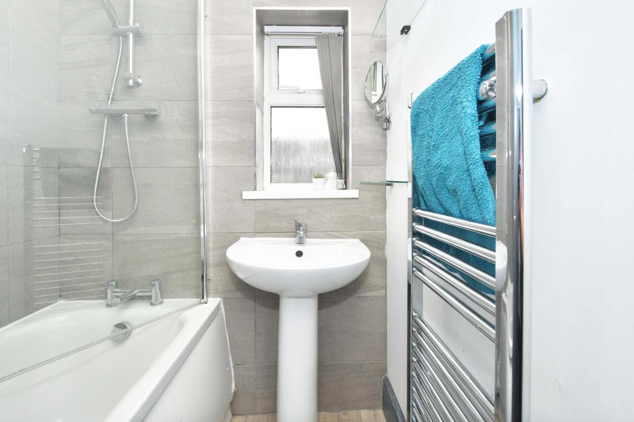 Townhouse @ Chiltern Place Newcastle Under Lyme Silverdale  Exterior photo